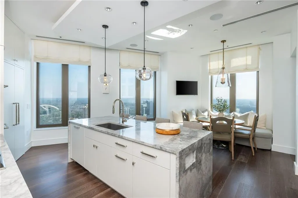 3376 Peachtree Road Ne Unit Ph51, Atlanta, Georgia 30326, 4 Bedrooms Bedrooms, 0 ,4 BathroomsBathrooms,Residential,For Sale,3376 Peachtree Road Ne Unit Ph51,7747907