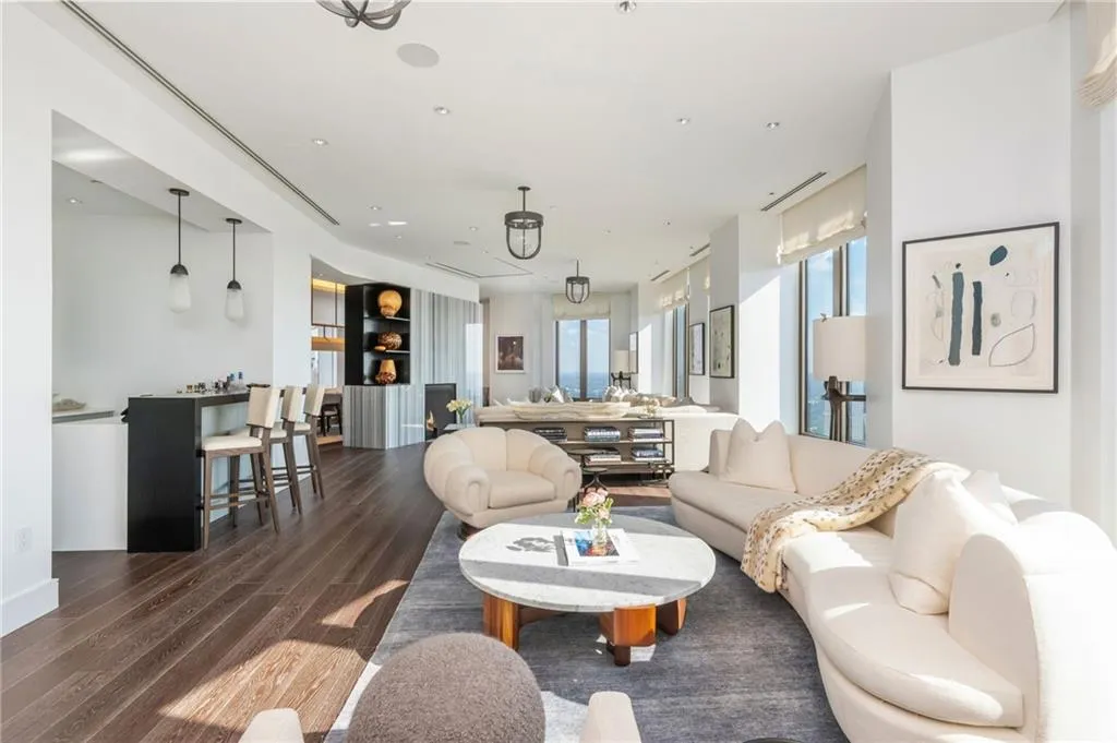 3376 Peachtree Road Ne Unit Ph51, Atlanta, Georgia 30326, 4 Bedrooms Bedrooms, 0 ,4 BathroomsBathrooms,Residential,For Sale,3376 Peachtree Road Ne Unit Ph51,7747907