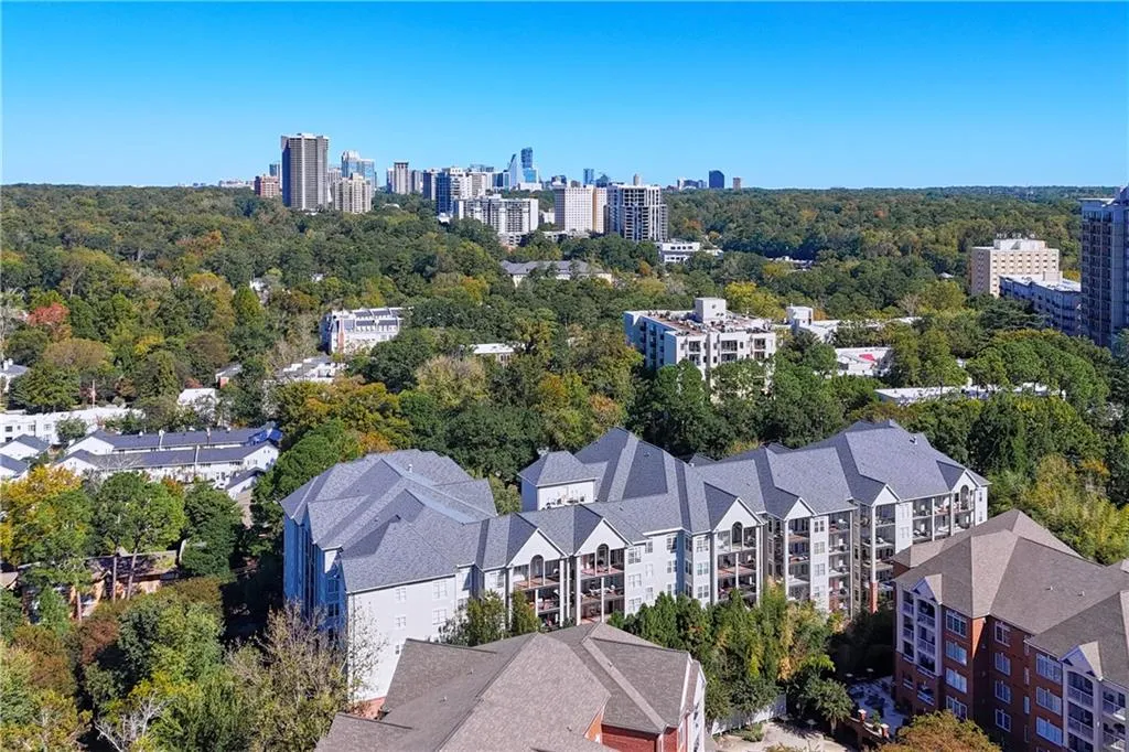 Bird's eye view of city skyline