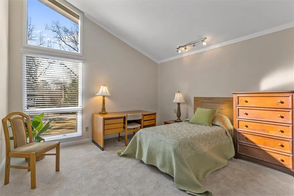810 Sudbury Road, Sandy Springs, Georgia 30328, 4 Bedrooms Bedrooms, ,4 BathroomsBathrooms,Residential,Sold,810 Sudbury Road,6987887