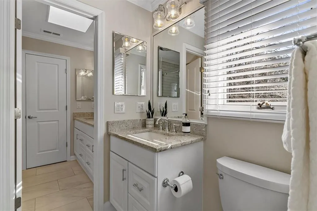 810 Sudbury Road, Sandy Springs, Georgia 30328, 4 Bedrooms Bedrooms, ,4 BathroomsBathrooms,Residential,Sold,810 Sudbury Road,6987887