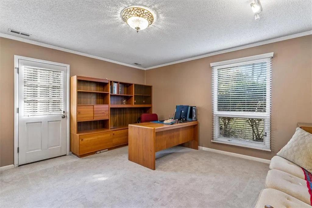 810 Sudbury Road, Sandy Springs, Georgia 30328, 4 Bedrooms Bedrooms, ,4 BathroomsBathrooms,Residential,Sold,810 Sudbury Road,6987887