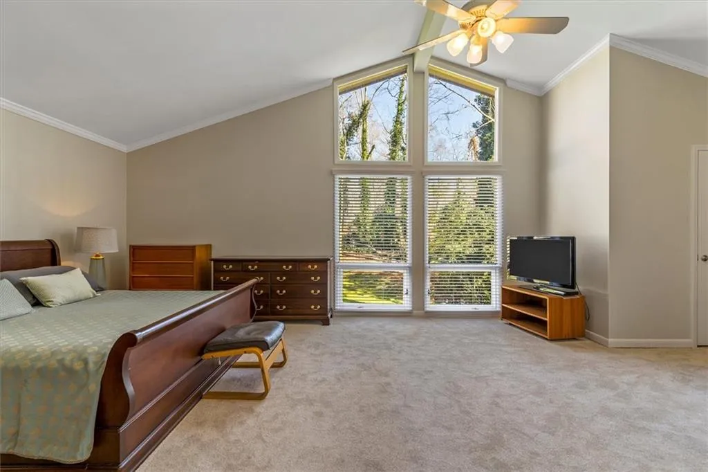 810 Sudbury Road, Sandy Springs, Georgia 30328, 4 Bedrooms Bedrooms, ,4 BathroomsBathrooms,Residential,Sold,810 Sudbury Road,6987887