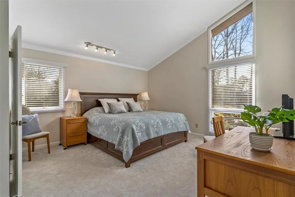 810 Sudbury Road, Sandy Springs, Georgia 30328, 4 Bedrooms Bedrooms, ,4 BathroomsBathrooms,Residential,Sold,810 Sudbury Road,6987887