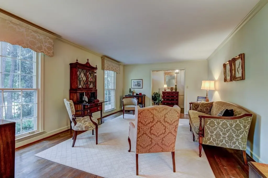 325 Riverhill Drive, Sandy Springs, Georgia 30328, 3 Bedrooms Bedrooms, ,2 BathroomsBathrooms,Residential,Sold,325 Riverhill Drive,5905883