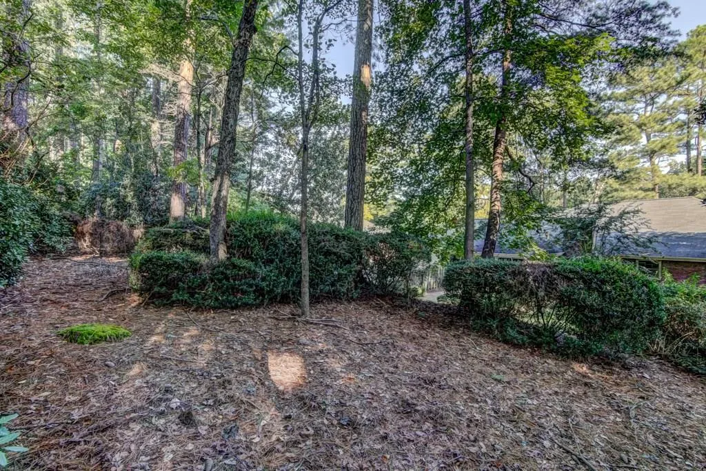 325 Riverhill Drive, Sandy Springs, Georgia 30328, 3 Bedrooms Bedrooms, ,2 BathroomsBathrooms,Residential,Sold,325 Riverhill Drive,5905883