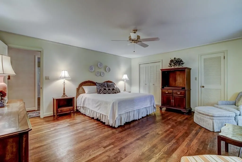 325 Riverhill Drive, Sandy Springs, Georgia 30328, 3 Bedrooms Bedrooms, ,2 BathroomsBathrooms,Residential,Sold,325 Riverhill Drive,5905883
