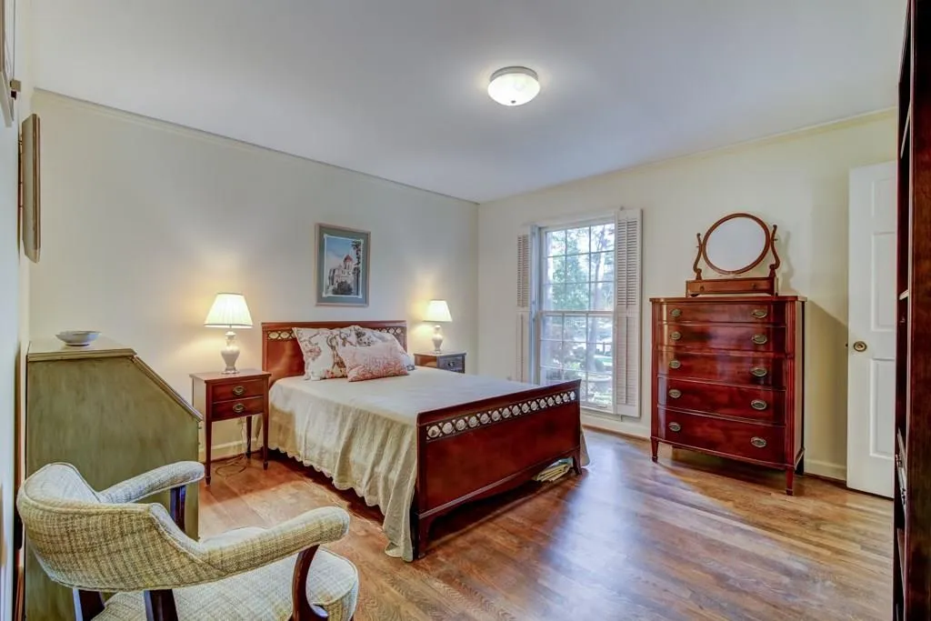 325 Riverhill Drive, Sandy Springs, Georgia 30328, 3 Bedrooms Bedrooms, ,2 BathroomsBathrooms,Residential,Sold,325 Riverhill Drive,5905883