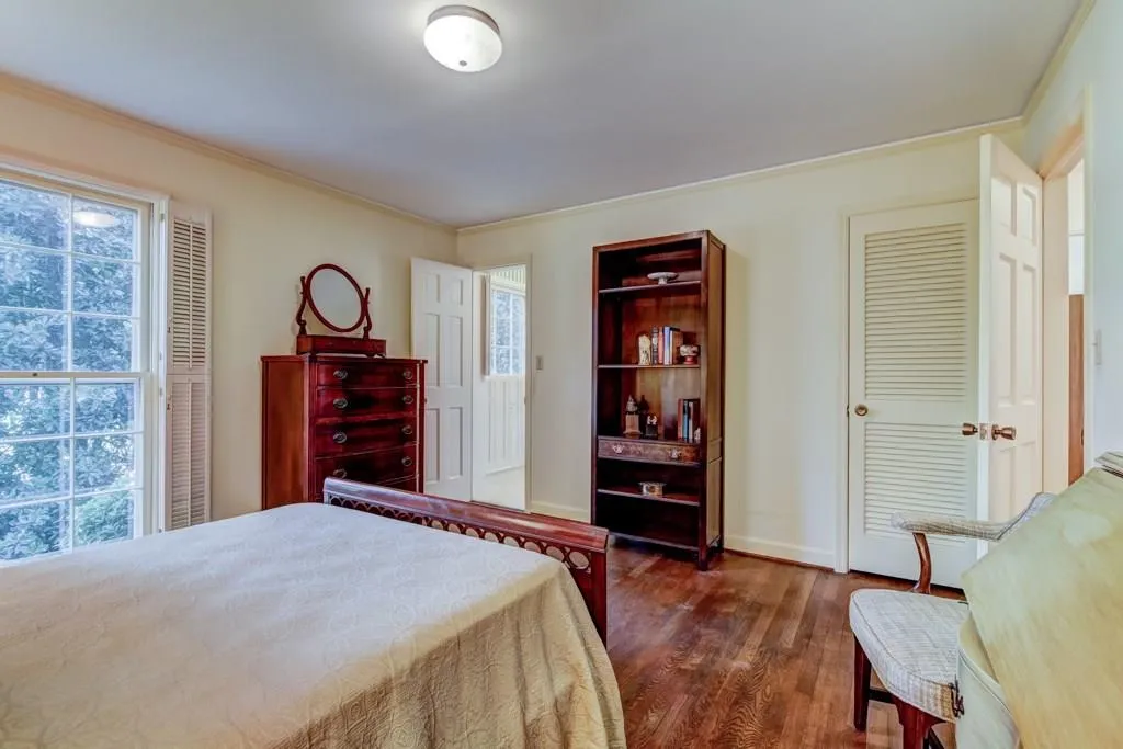 325 Riverhill Drive, Sandy Springs, Georgia 30328, 3 Bedrooms Bedrooms, ,2 BathroomsBathrooms,Residential,Sold,325 Riverhill Drive,5905883