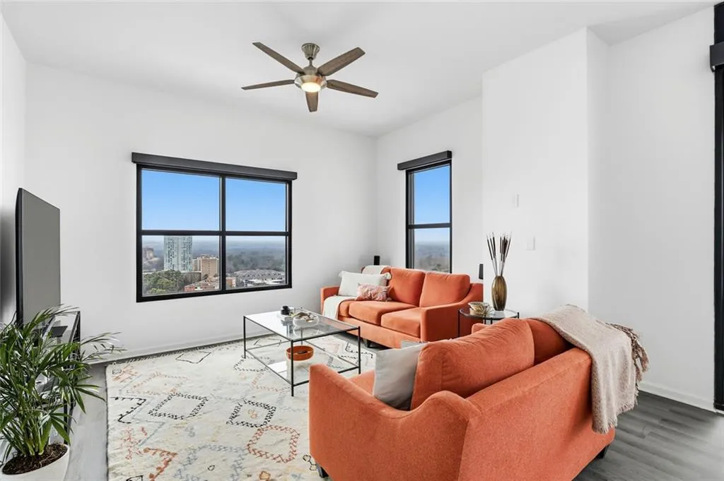 3040 Peachtree Road Nw Unit 1811, Atlanta, Georgia 30305, 2 Bedrooms Bedrooms, 0 ,2 BathroomsBathrooms,Residential,Sold,3040 Peachtree Road Nw Unit 1811,7715750