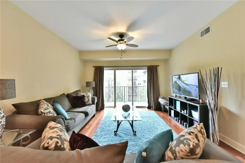 200 River Vista Drive Unit 445, Atlanta, Georgia 30339, 1 Bedroom Bedrooms, ,1 BathroomBathrooms,Residential,Sold,200 River Vista Drive Unit 445,5855729