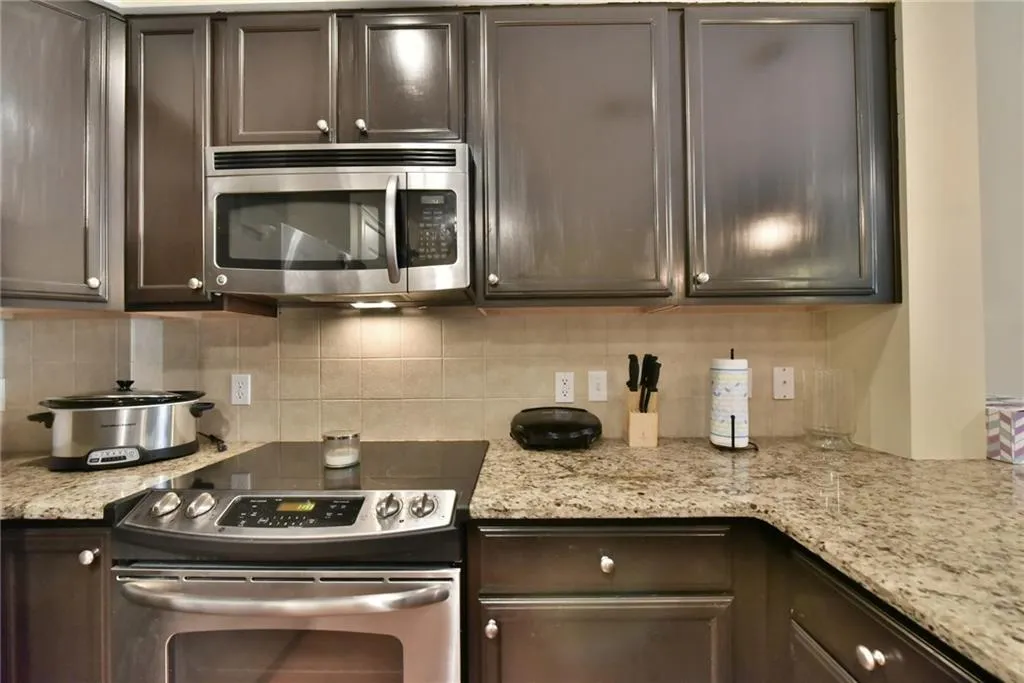 200 River Vista Drive Unit 445, Atlanta, Georgia 30339, 1 Bedroom Bedrooms, ,1 BathroomBathrooms,Residential,Sold,200 River Vista Drive Unit 445,5855729