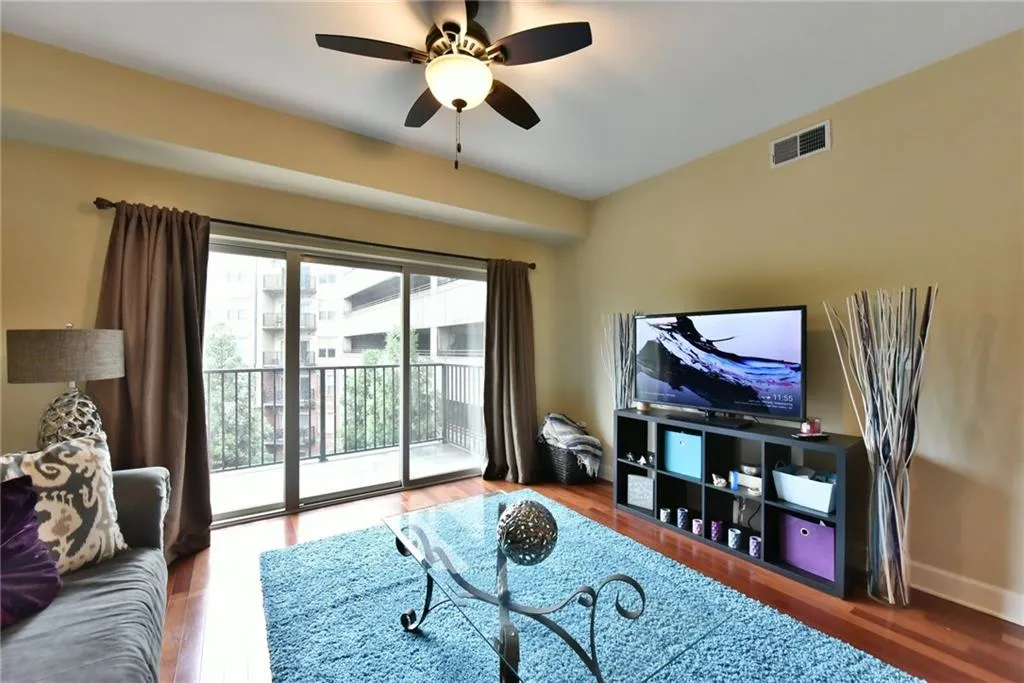 200 River Vista Drive Unit 445, Atlanta, Georgia 30339, 1 Bedroom Bedrooms, ,1 BathroomBathrooms,Residential,Sold,200 River Vista Drive Unit 445,5855729