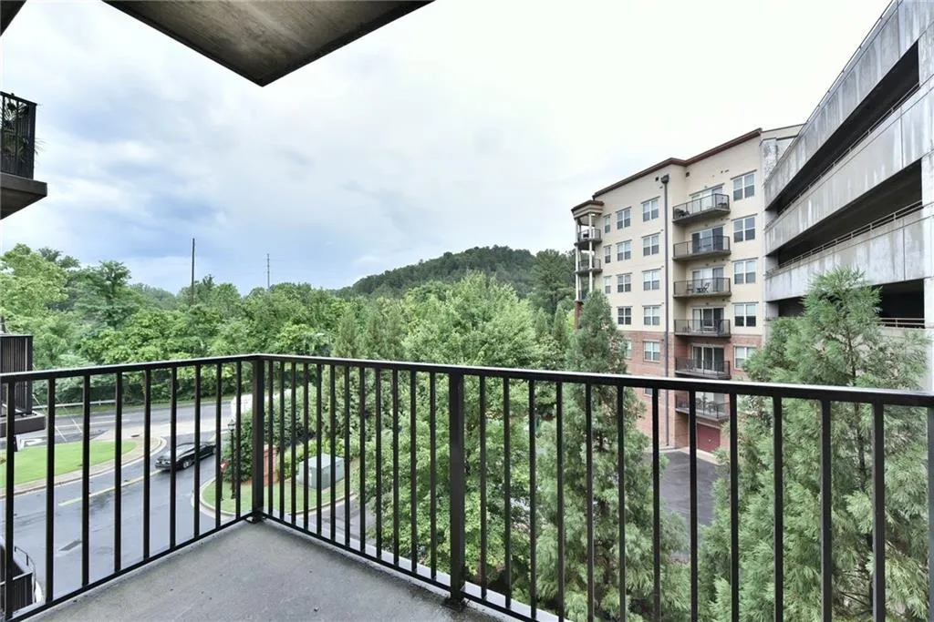200 River Vista Drive Unit 445, Atlanta, Georgia 30339, 1 Bedroom Bedrooms, ,1 BathroomBathrooms,Residential,Sold,200 River Vista Drive Unit 445,5855729