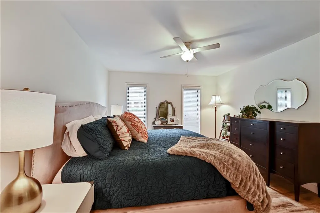 902 Woodcliff Drive Unit 902, Atlanta, Georgia 30350, 2 Bedrooms Bedrooms, ,2 BathroomsBathrooms,Residential,Sold,902 Woodcliff Drive Unit 902,6896397