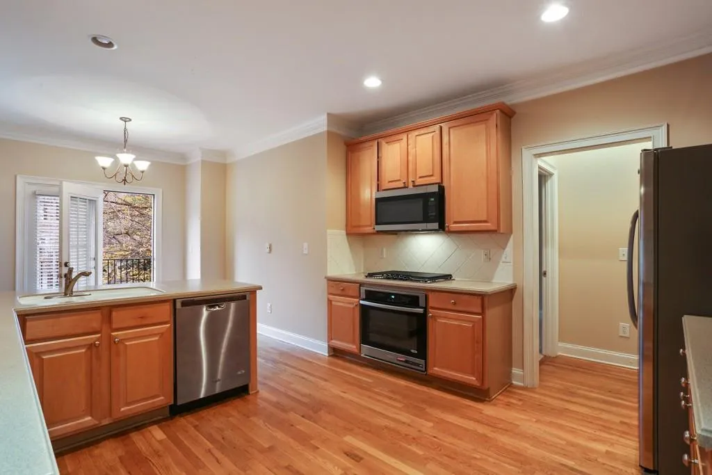 2574 Oglethorpe Circle Ne Unit 2574, Brookhaven, Georgia 30319, 4 Bedrooms Bedrooms, ,4 BathroomsBathrooms,Residential,Sold,2574 Oglethorpe Circle Ne Unit 2574,5778786