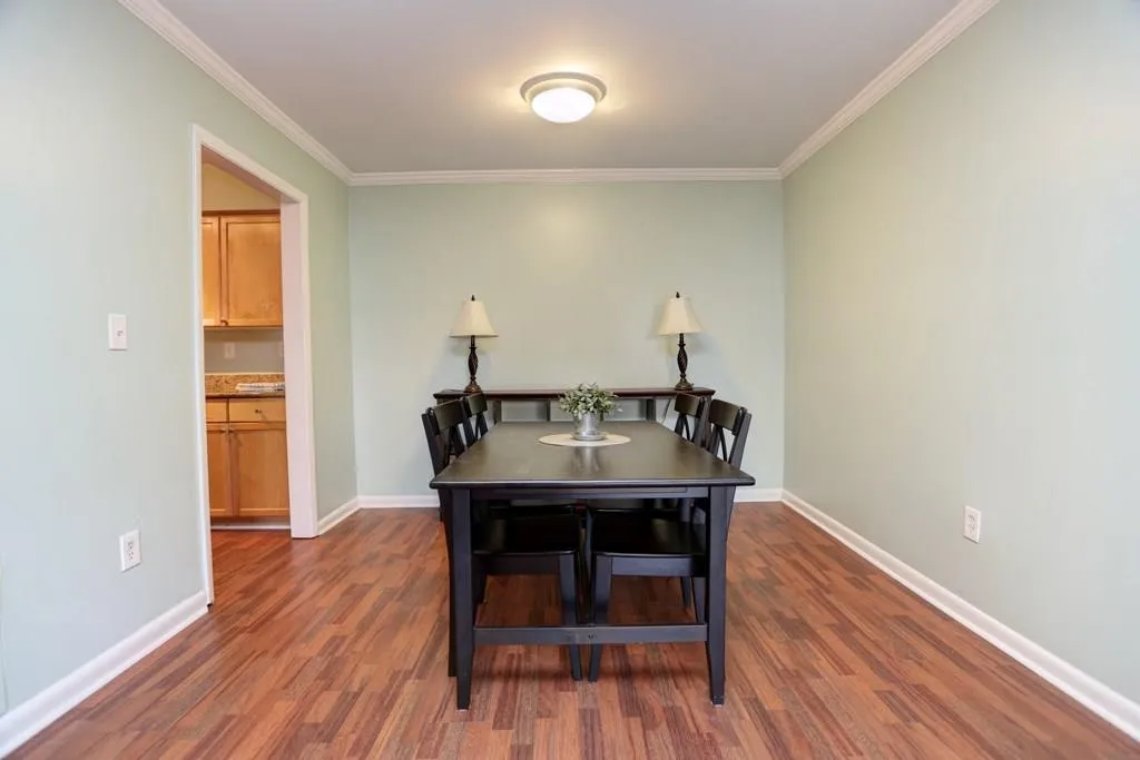 1150 Collier Road Nw Unit F19, Atlanta, Georgia 30318, 1 Bedroom Bedrooms, ,1 BathroomBathrooms,Residential,Sold,1150 Collier Road Nw Unit F19,5691997