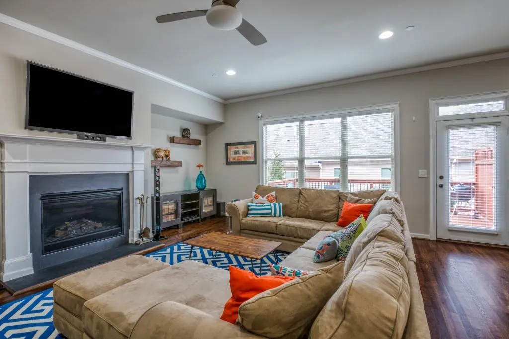 968 Thibideau Court, Atlanta, Georgia 30328, 4 Bedrooms Bedrooms, ,3 BathroomsBathrooms,Residential,Sold,968 Thibideau Court,6703844