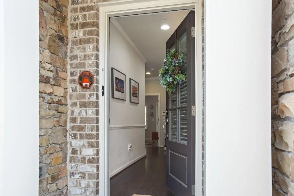968 Thibideau Court, Atlanta, Georgia 30328, 4 Bedrooms Bedrooms, ,3 BathroomsBathrooms,Residential,Sold,968 Thibideau Court,6703844