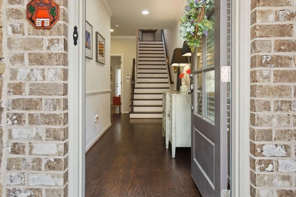 968 Thibideau Court, Atlanta, Georgia 30328, 4 Bedrooms Bedrooms, ,3 BathroomsBathrooms,Residential,Sold,968 Thibideau Court,6703844