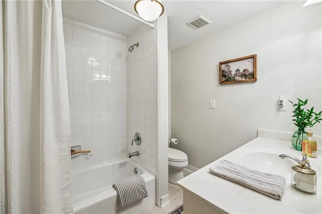 1765 Brandon Hall Drive, Atlanta, Georgia 30350, 6 Bedrooms Bedrooms, ,4 BathroomsBathrooms,Residential,For Sale,1765 Brandon Hall Drive,7654242