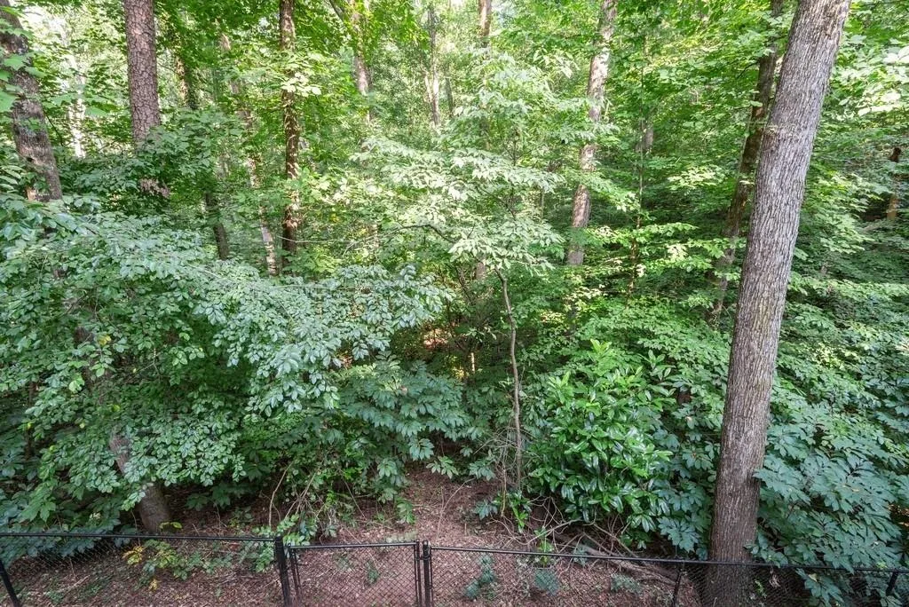 245 Skyridge Drive, Sandy Springs, Georgia 30350, 5 Bedrooms Bedrooms, ,3 BathroomsBathrooms,Residential,Sold,245 Skyridge Drive,6688136