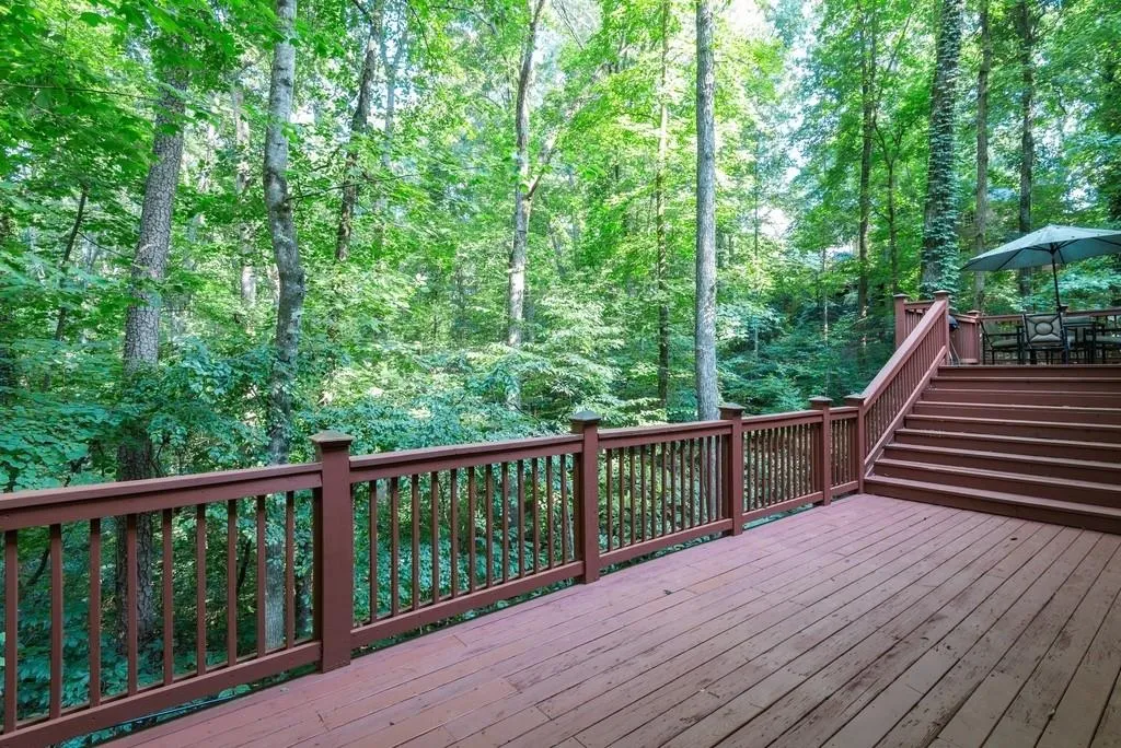 245 Skyridge Drive, Sandy Springs, Georgia 30350, 5 Bedrooms Bedrooms, ,3 BathroomsBathrooms,Residential,Sold,245 Skyridge Drive,6688136