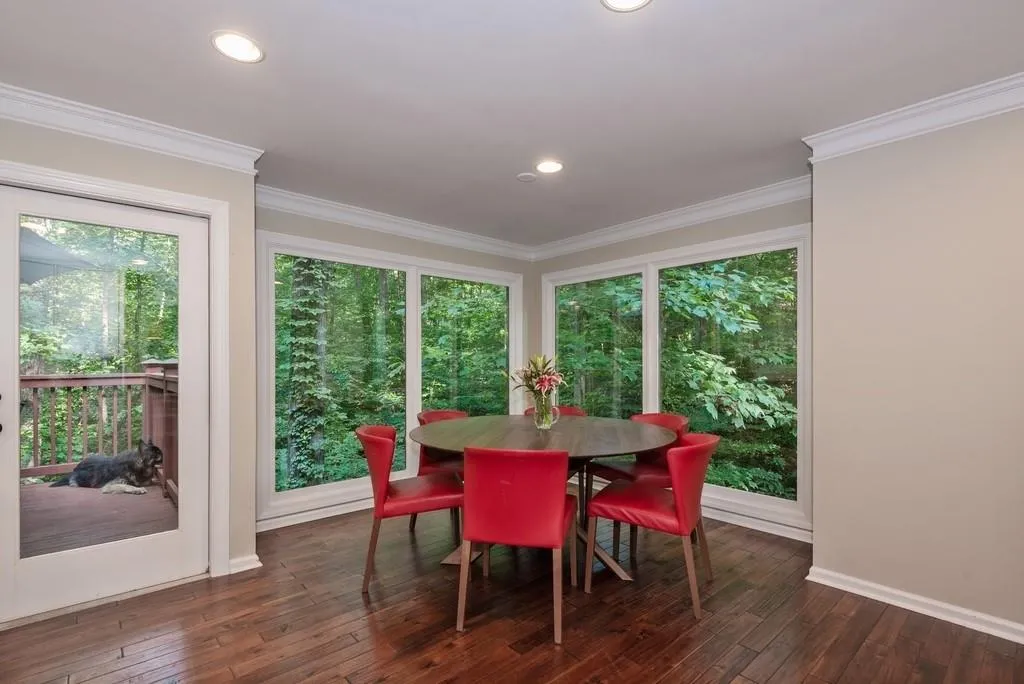 245 Skyridge Drive, Sandy Springs, Georgia 30350, 5 Bedrooms Bedrooms, ,3 BathroomsBathrooms,Residential,Sold,245 Skyridge Drive,6688136