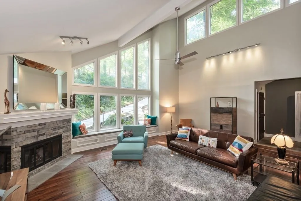245 Skyridge Drive, Sandy Springs, Georgia 30350, 5 Bedrooms Bedrooms, ,3 BathroomsBathrooms,Residential,Sold,245 Skyridge Drive,6688136