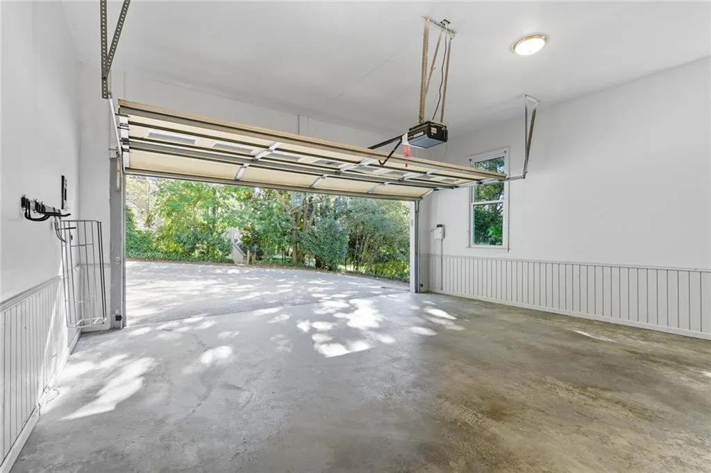 Garage large enough for 2 SUVs
