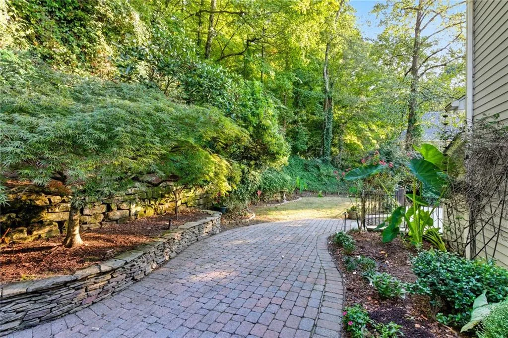 405 Ferry Landing, Atlanta, Georgia 30328, 4 Bedrooms Bedrooms, ,3 BathroomsBathrooms,Residential,For Sale,405 Ferry Landing,7648705