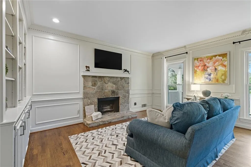 405 Ferry Landing, Atlanta, Georgia 30328, 4 Bedrooms Bedrooms, ,3 BathroomsBathrooms,Residential,For Sale,405 Ferry Landing,7648705