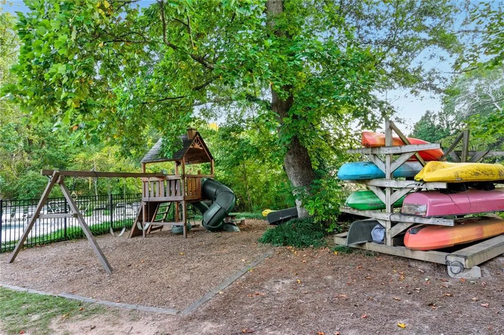 405 Ferry Landing, Atlanta, Georgia 30328, 4 Bedrooms Bedrooms, ,3 BathroomsBathrooms,Residential,For Sale,405 Ferry Landing,7648705