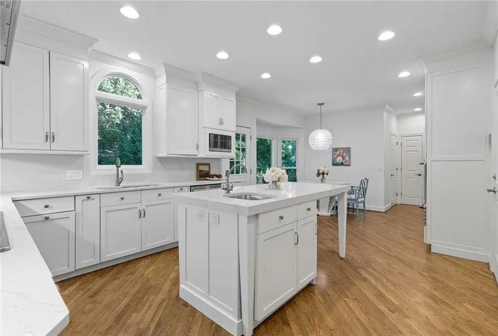 405 Ferry Landing, Atlanta, Georgia 30328, 4 Bedrooms Bedrooms, ,3 BathroomsBathrooms,Residential,For Sale,405 Ferry Landing,7648705