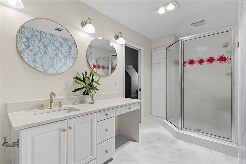 3rd full bath is ensuite with 4th bedroom and opens to bonus room
