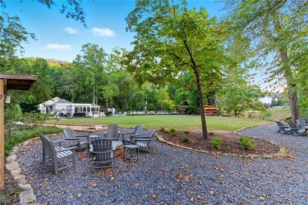 405 Ferry Landing, Atlanta, Georgia 30328, 4 Bedrooms Bedrooms, ,3 BathroomsBathrooms,Residential,For Sale,405 Ferry Landing,7648705