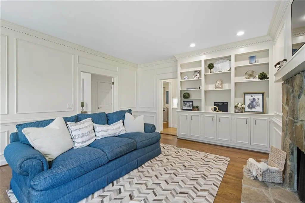405 Ferry Landing, Atlanta, Georgia 30328, 4 Bedrooms Bedrooms, ,3 BathroomsBathrooms,Residential,For Sale,405 Ferry Landing,7648705