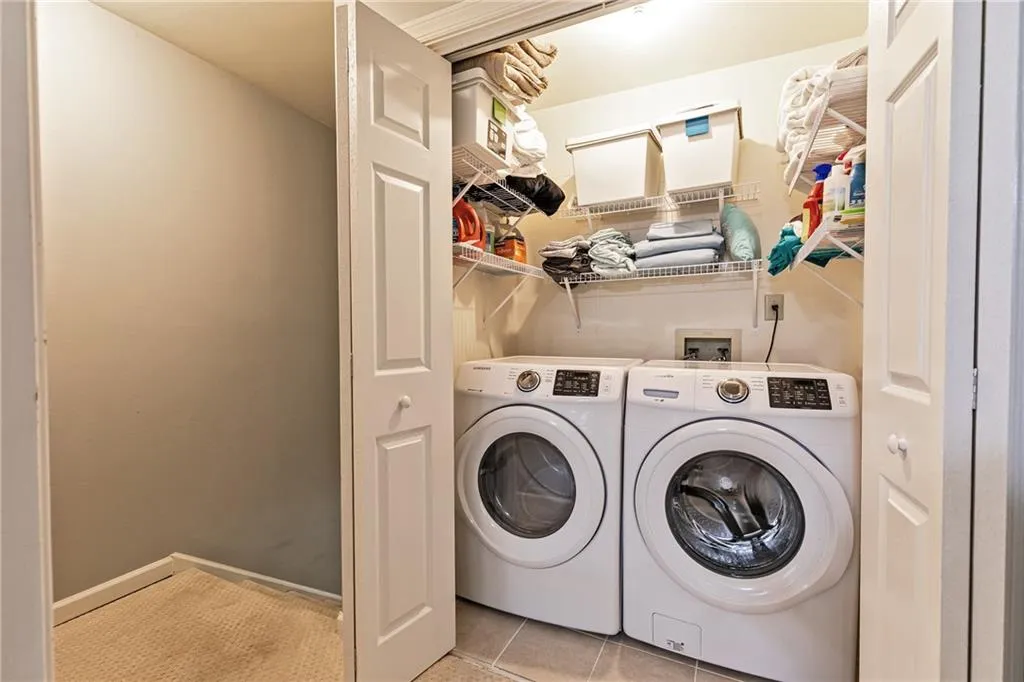 1160 Windsor Parkway Unit 13, Atlanta, Georgia 30319, 2 Bedrooms Bedrooms, ,2 BathroomsBathrooms,Residential,Sold,1160 Windsor Parkway Unit 13,6756894