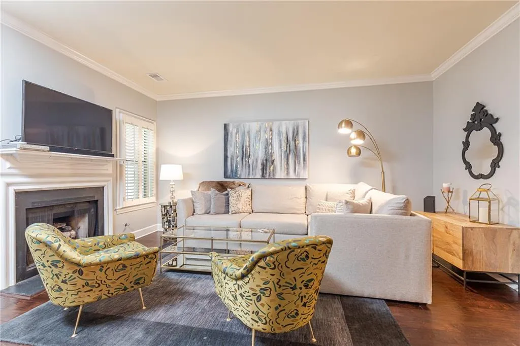 1160 Windsor Parkway Unit 13, Atlanta, Georgia 30319, 2 Bedrooms Bedrooms, ,2 BathroomsBathrooms,Residential,Sold,1160 Windsor Parkway Unit 13,6756894