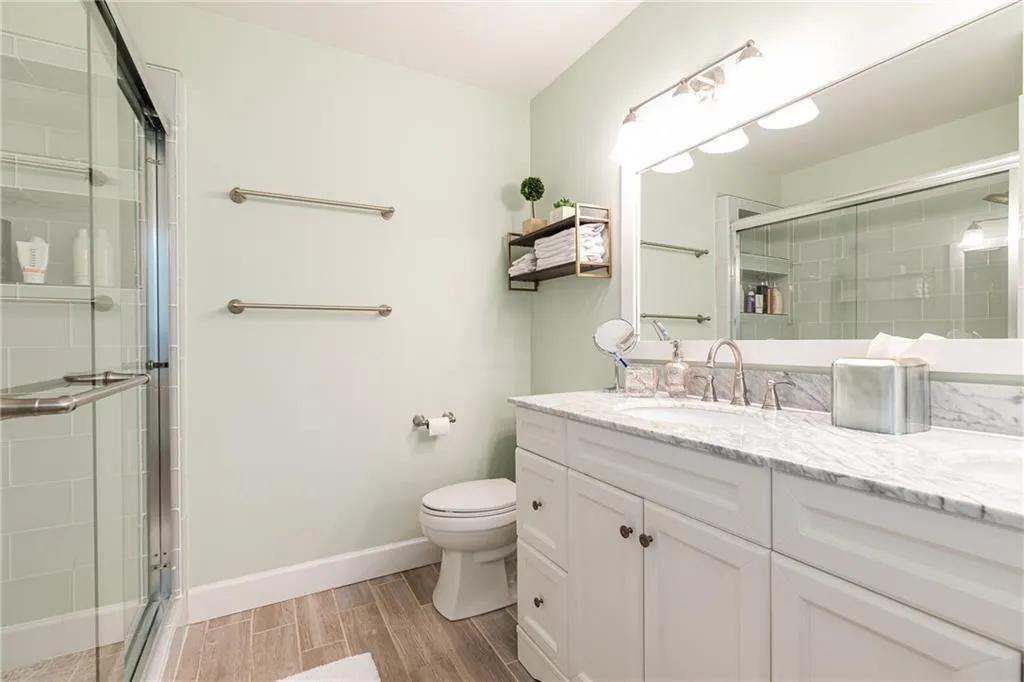 1160 Windsor Parkway Unit 13, Atlanta, Georgia 30319, 2 Bedrooms Bedrooms, ,2 BathroomsBathrooms,Residential,Sold,1160 Windsor Parkway Unit 13,6756894