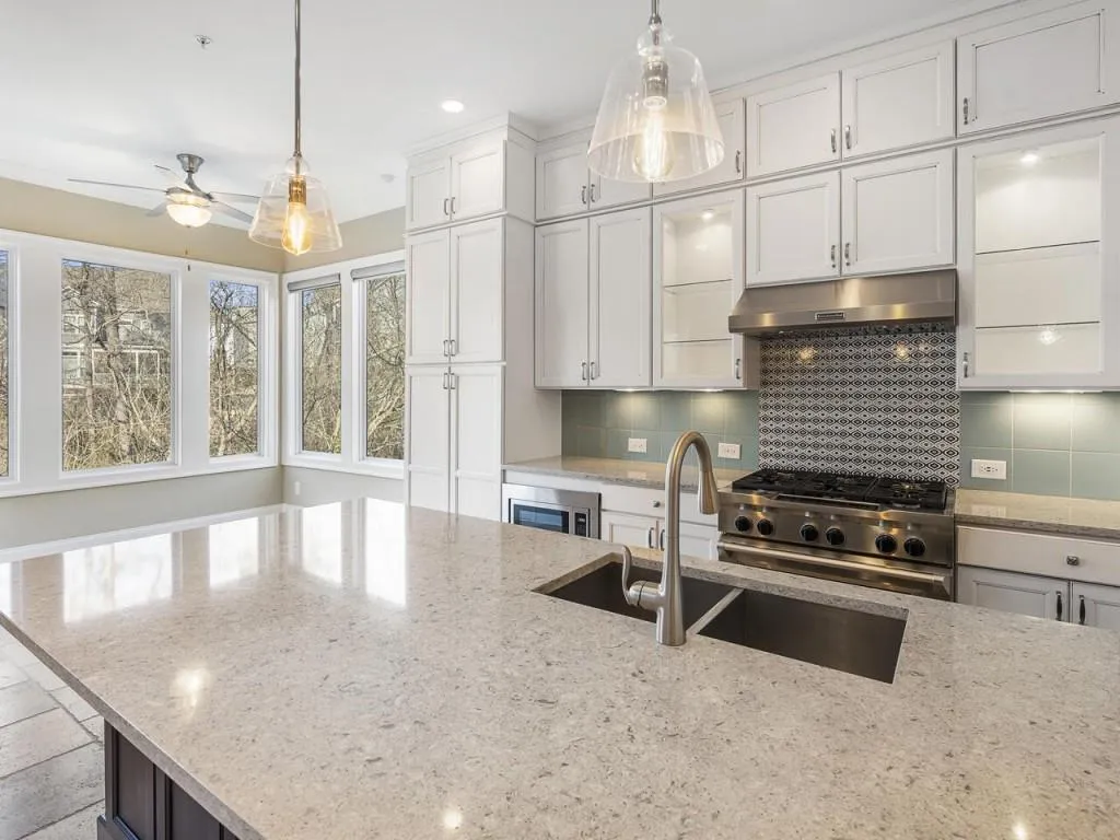 5830 Sandy Springs Circle, Atlanta, Georgia 30328, 3 Bedrooms Bedrooms, ,3 BathroomsBathrooms,Residential,Sold,5830 Sandy Springs Circle,7004525