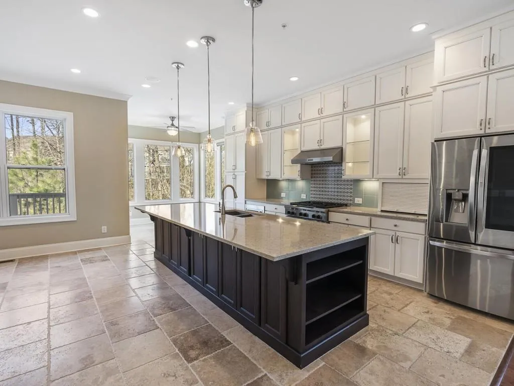 5830 Sandy Springs Circle, Atlanta, Georgia 30328, 3 Bedrooms Bedrooms, ,3 BathroomsBathrooms,Residential,Sold,5830 Sandy Springs Circle,7004525