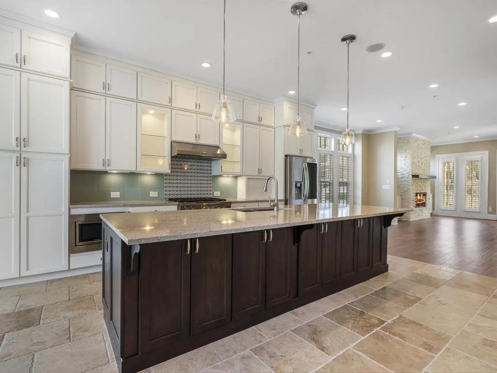 5830 Sandy Springs Circle, Atlanta, Georgia 30328, 3 Bedrooms Bedrooms, ,3 BathroomsBathrooms,Residential,Sold,5830 Sandy Springs Circle,7004525