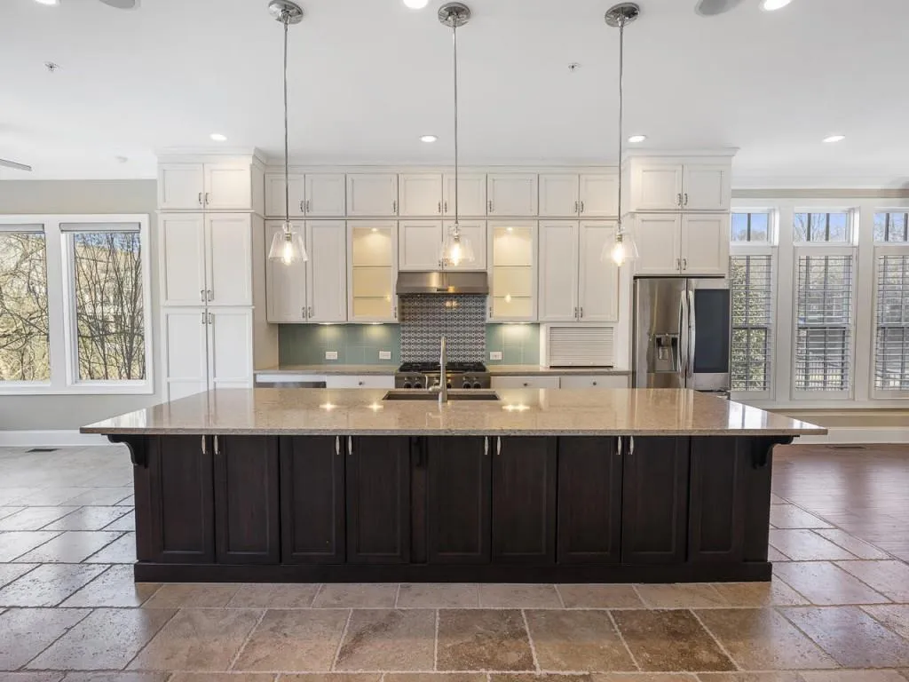 5830 Sandy Springs Circle, Atlanta, Georgia 30328, 3 Bedrooms Bedrooms, ,3 BathroomsBathrooms,Residential,Sold,5830 Sandy Springs Circle,7004525