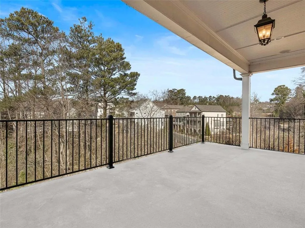 5830 Sandy Springs Circle, Atlanta, Georgia 30328, 3 Bedrooms Bedrooms, ,3 BathroomsBathrooms,Residential,Sold,5830 Sandy Springs Circle,7004525