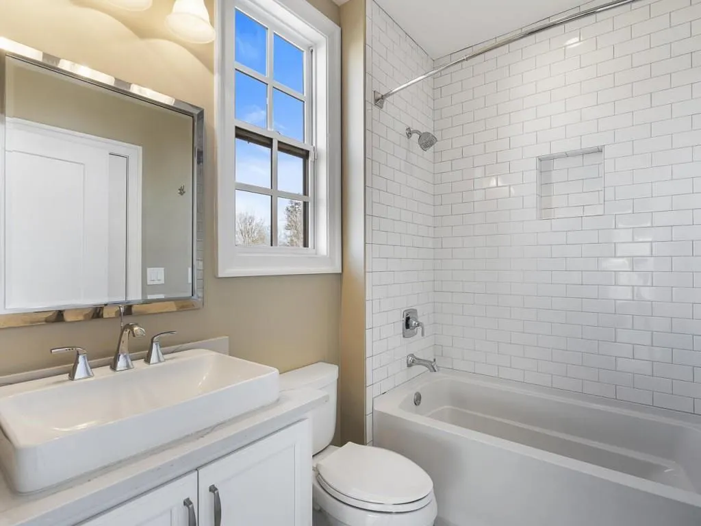 5830 Sandy Springs Circle, Atlanta, Georgia 30328, 3 Bedrooms Bedrooms, ,3 BathroomsBathrooms,Residential,Sold,5830 Sandy Springs Circle,7004525