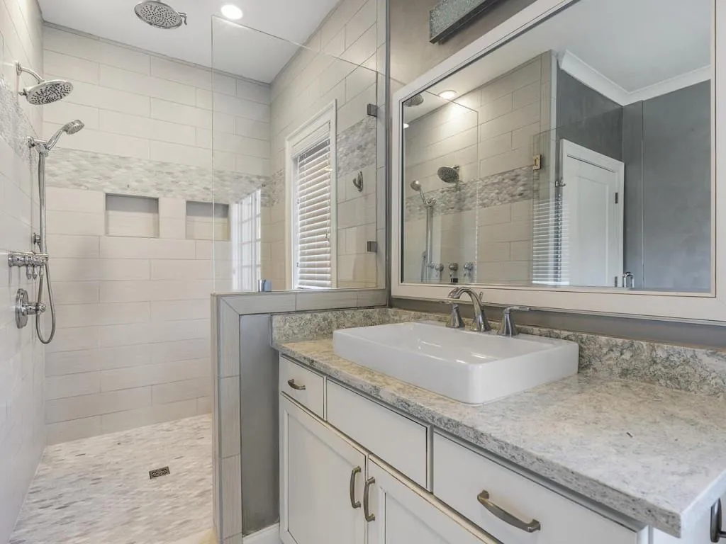 5830 Sandy Springs Circle, Atlanta, Georgia 30328, 3 Bedrooms Bedrooms, ,3 BathroomsBathrooms,Residential,Sold,5830 Sandy Springs Circle,7004525