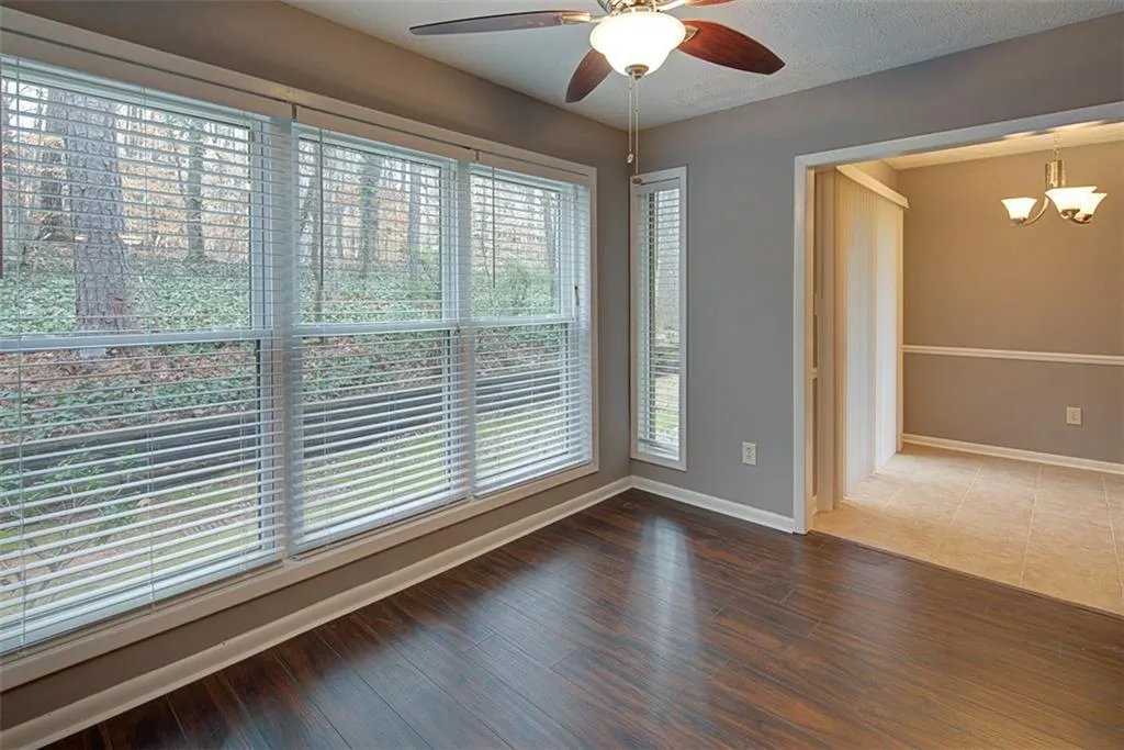 8740 Roswell Road Unit 6a, Sandy Springs, Georgia 30350, 2 Bedrooms Bedrooms, ,2 BathroomsBathrooms,Residential,Sold,8740 Roswell Road Unit 6a,5965770