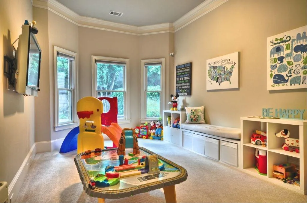 6347 Cotswold Lane, Sandy Springs, Georgia 30328, 4 Bedrooms Bedrooms, ,3 BathroomsBathrooms,Residential,Sold,6347 Cotswold Lane,5863239