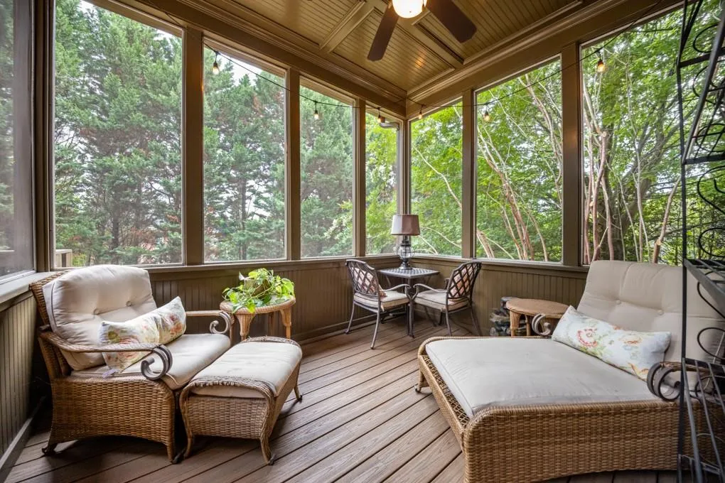 Screened Porch